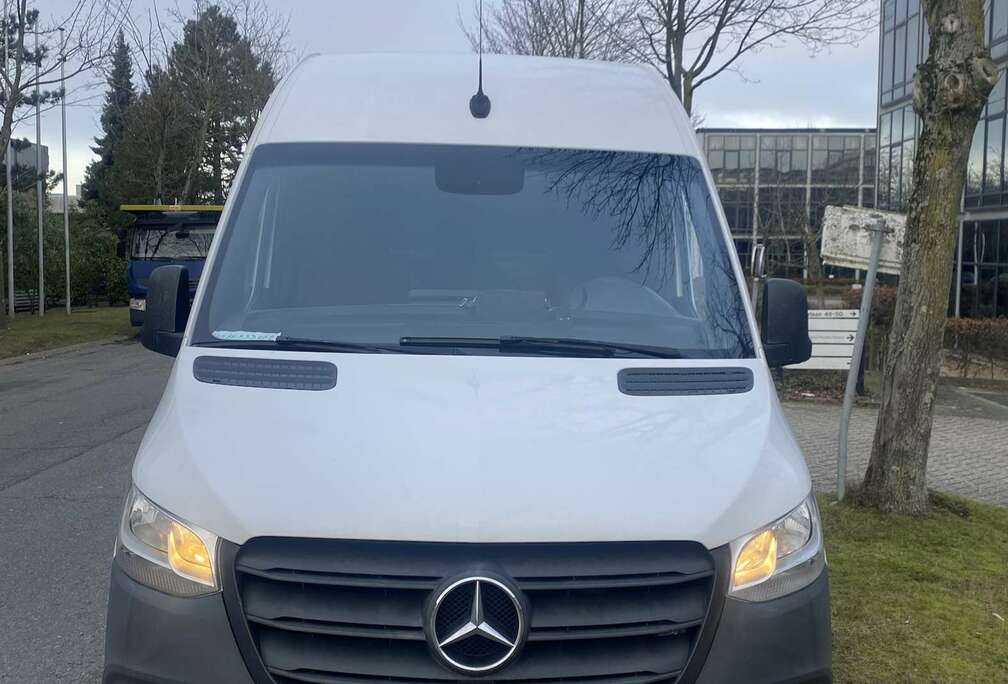 Mercedes-Benz 211 2.1 CDI L2H2 FWD Functional (EU6d-T)