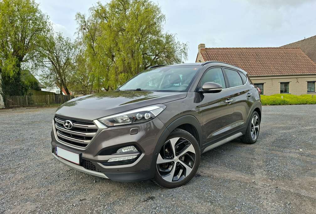 Hyundai 1.7 CRDi Executive full option DCT / PANO / leather / seat heat+vent / stuurverwarming / cruise control / lane assist