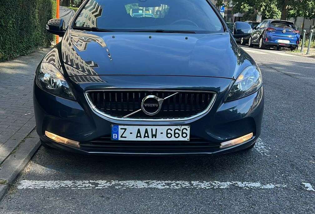 Volvo V40 2.0 T2 Eco Inscription 12 mois de garantie