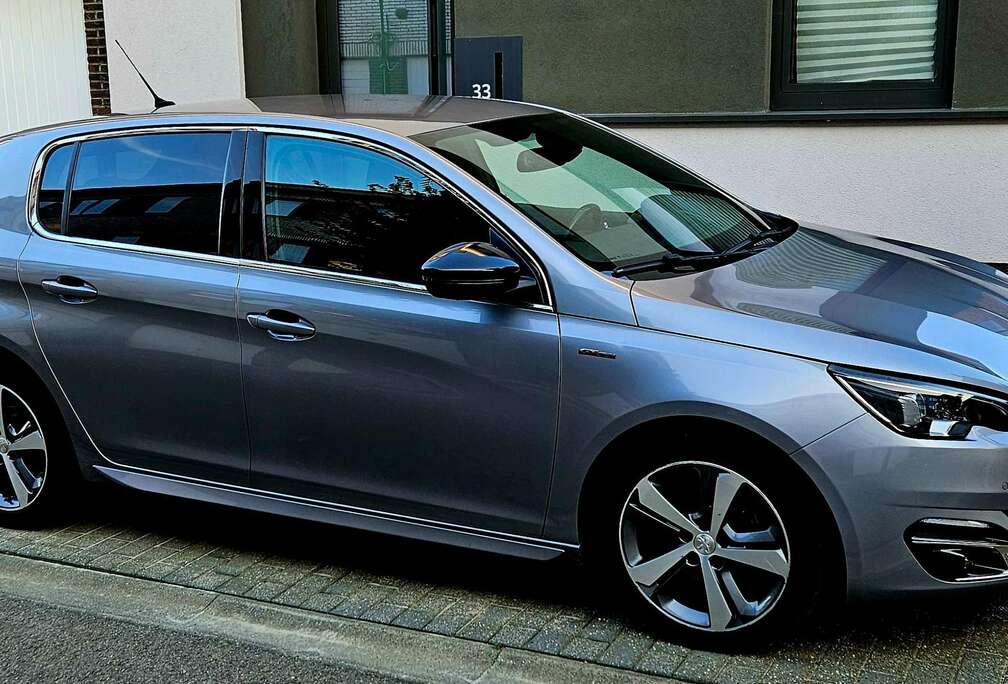 Peugeot 1.2+PureTech+GT+Line+STT