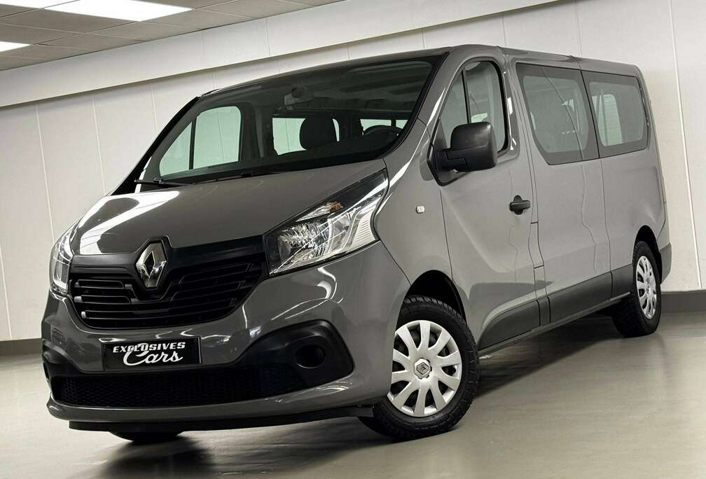 Renault DCI PASSENGER 8 PLACES LONG CHASSIS !! 1ere MAIN !!