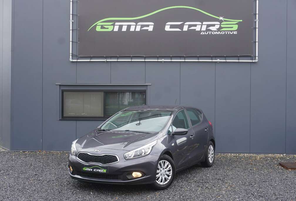 Kia Cee\'d 1.4i Lounge