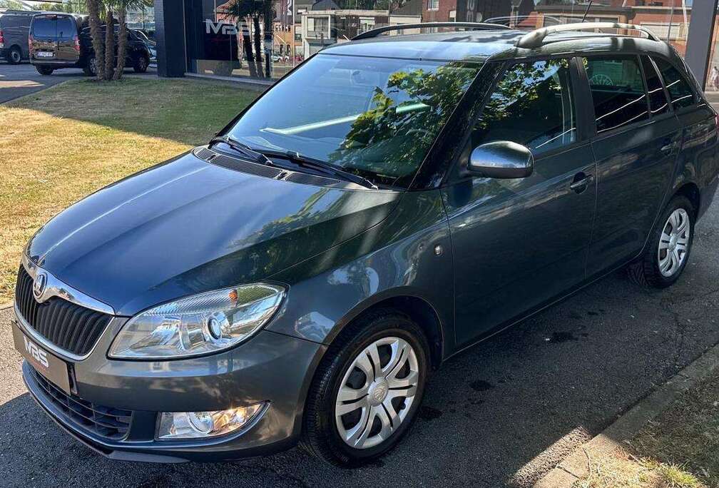 Skoda * 1.6 TDI* CLIM* CAPTEUR DE RECUL* VOLANT MULTI*
