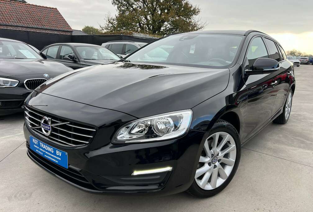 Volvo 2.0 T3 152PK NAVIGATIE ZWART LEDER SPORTZETELS LED