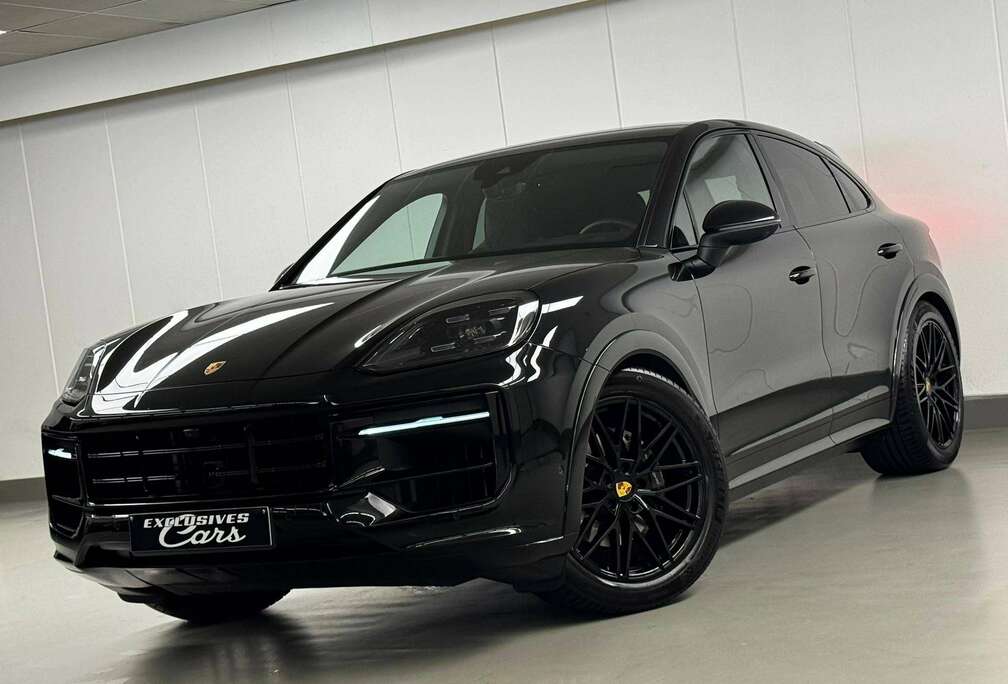 Porsche COUPE 3.0 SPORTDESIGN PANO HEAD UP CHRONO CAMERA 360° BOSE SOUND FULL OPTIONS
