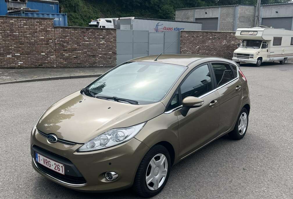 Ford Pret a Immatriculé 2011 Essence 123 000km