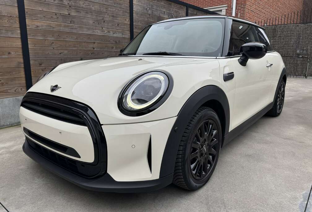 MINI Mini Cooper LED / GPS / Carplay / Gekeurd..