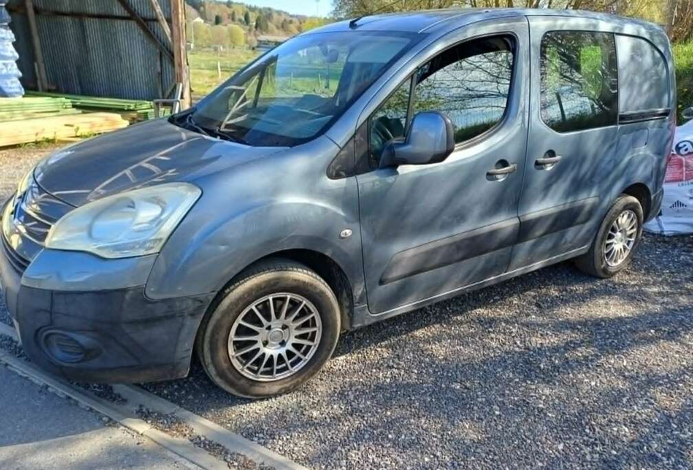 Citroen 1.6 HDi utilitaire  3 pl pret à immatriculer