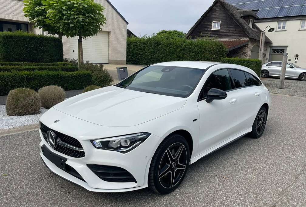 Mercedes-Benz CLA 250 e Shooting Brake 8G-DCT AMG Line