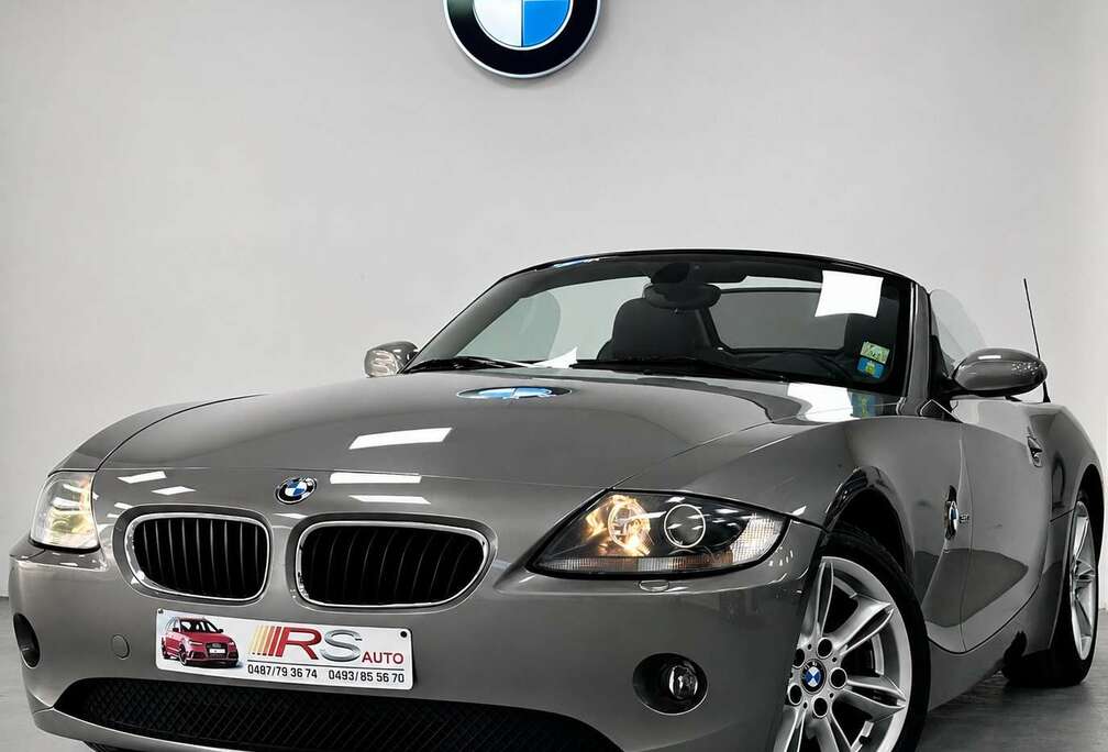 BMW Z4 2.0i GARANTIE 12 MOIS - XENON - GPS - CUIR CHAUFFANT - PDC