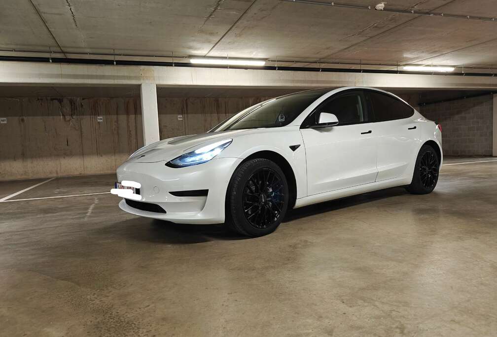 Tesla Model 3 44 kWh Standard Plus