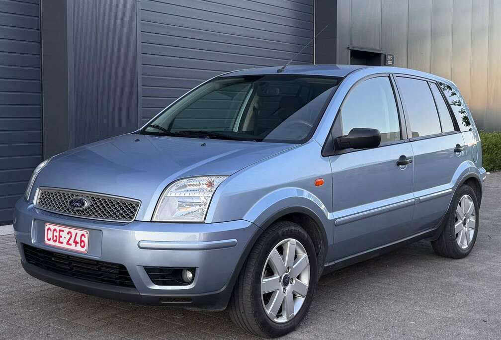 Ford 1.6i Trend