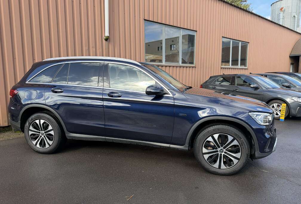 Mercedes-Benz de 4Matic 9G-TRONIC