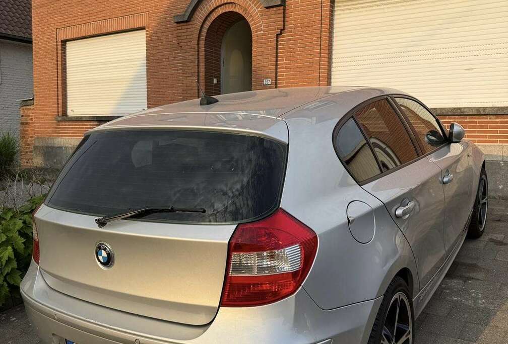 BMW 120i Aut.