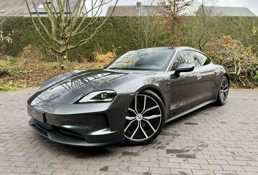 Porsche Facelift 105kWh/PANO/Bose/Head-Up/Sport Chrono/ACC