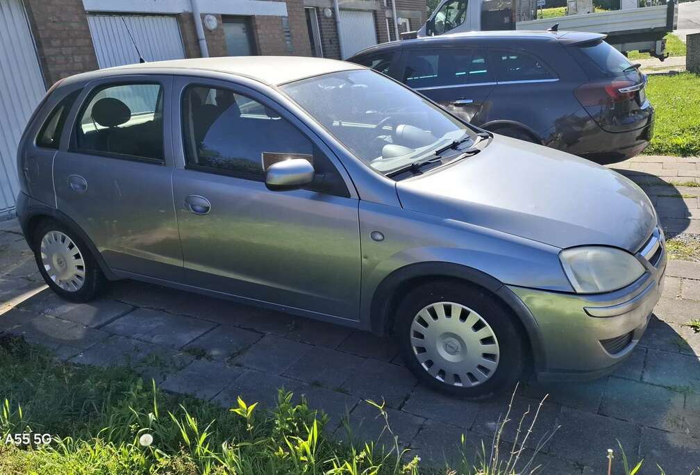 Opel Corsa 1.2i XE 16v Cosmo