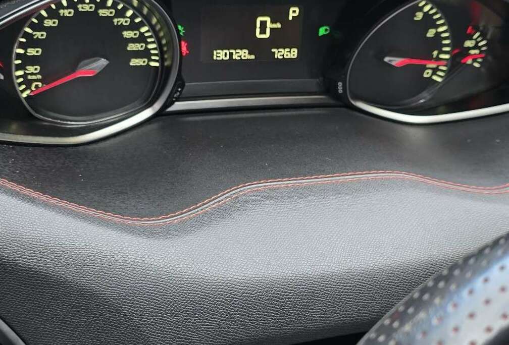 Peugeot PureTech 130 EAT6 Stop & Start Allure