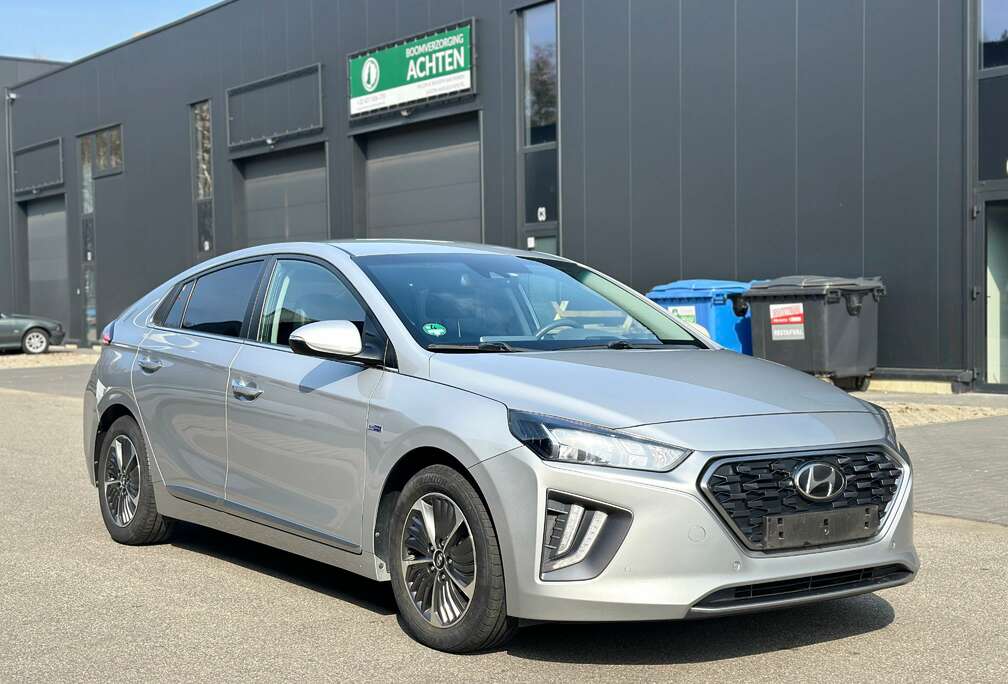 Hyundai Ioniq PHEV 1.6 GDi Shine (BlueLink) DCT