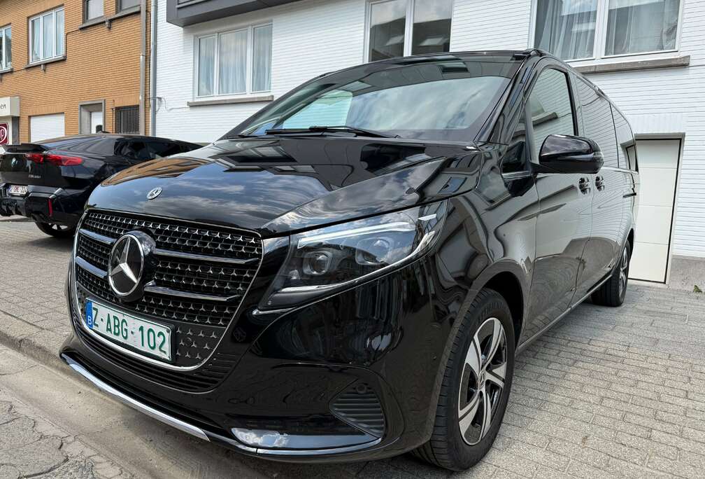 Mercedes-Benz V 220d 19000KM NEUF 8PLACES 61074€+BTW ✅