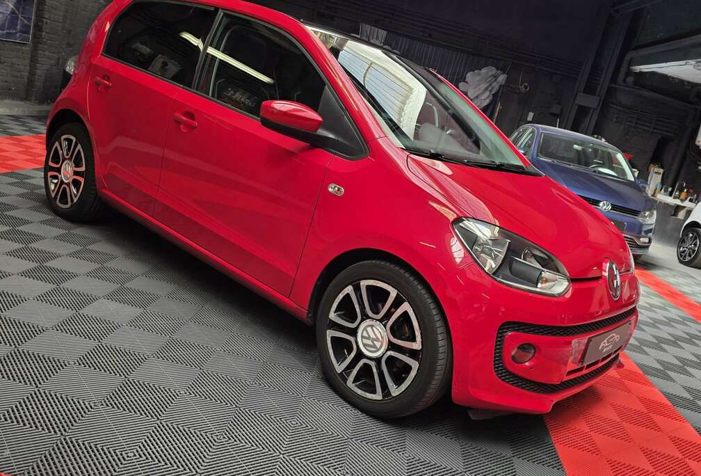 Volkswagen 1.0i High Up BleueMotion Tech 12 MOIS de garantie