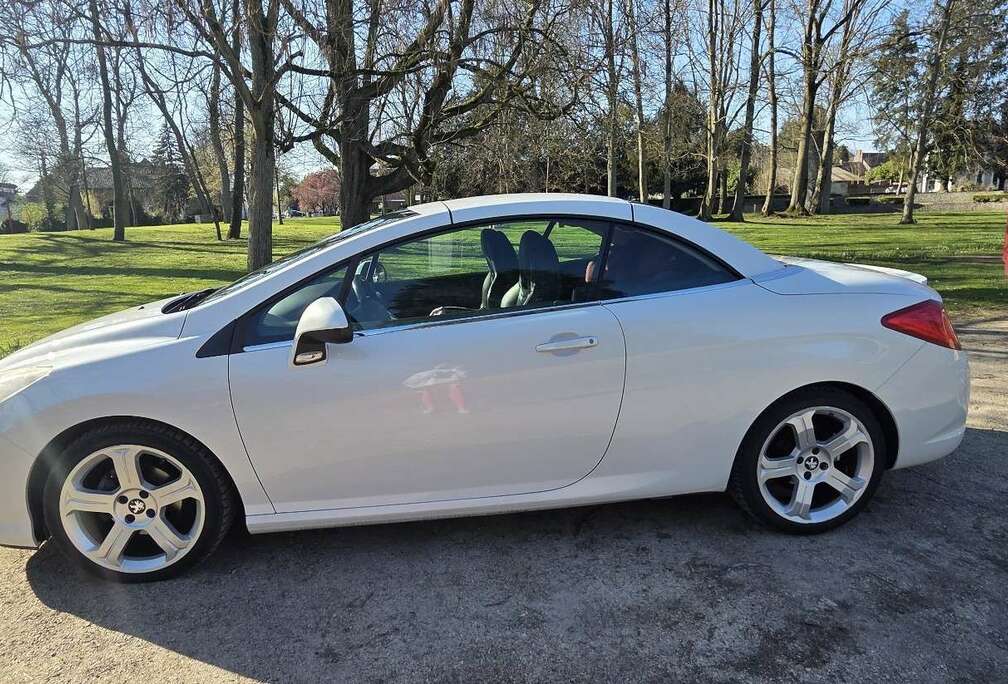 Peugeot CC 1.6 e-HDi Sport STT