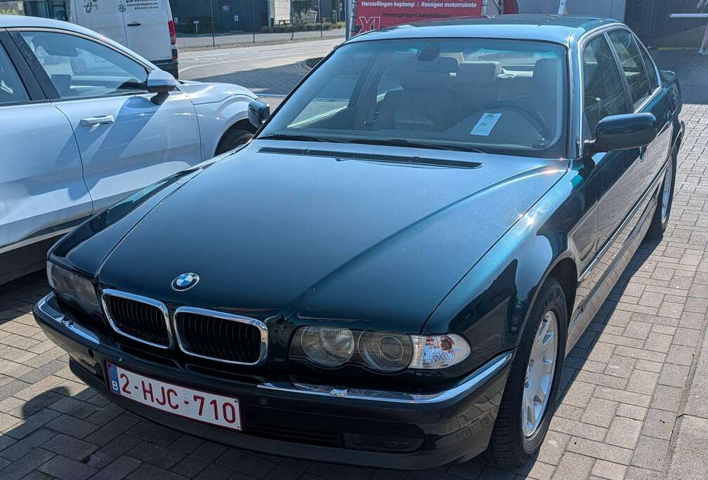 BMW 728iA