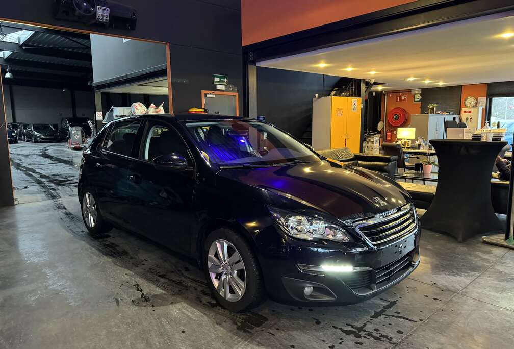 Peugeot 1.2 - A/C - MEDIA/TEL - LIM/REG - CAPTR ARRIERE