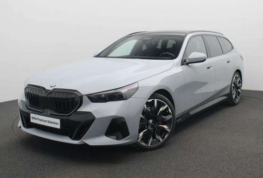 BMW M SPORT PRO - PANODAK - HARMAN