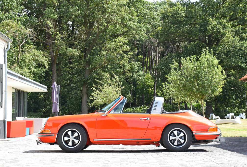 Porsche TARGA SOFT WINDOW / COMPLETE RESTORATION / GERMAN CAR / COLLECTORS-ITEM