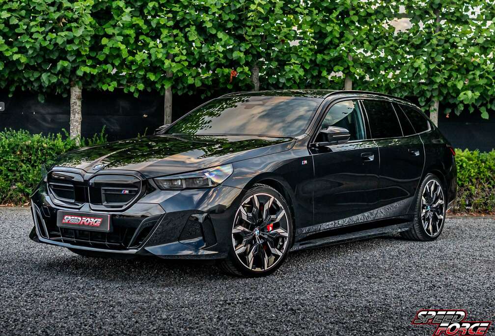 BMW i5 M60 xDrive Touring | 21\
