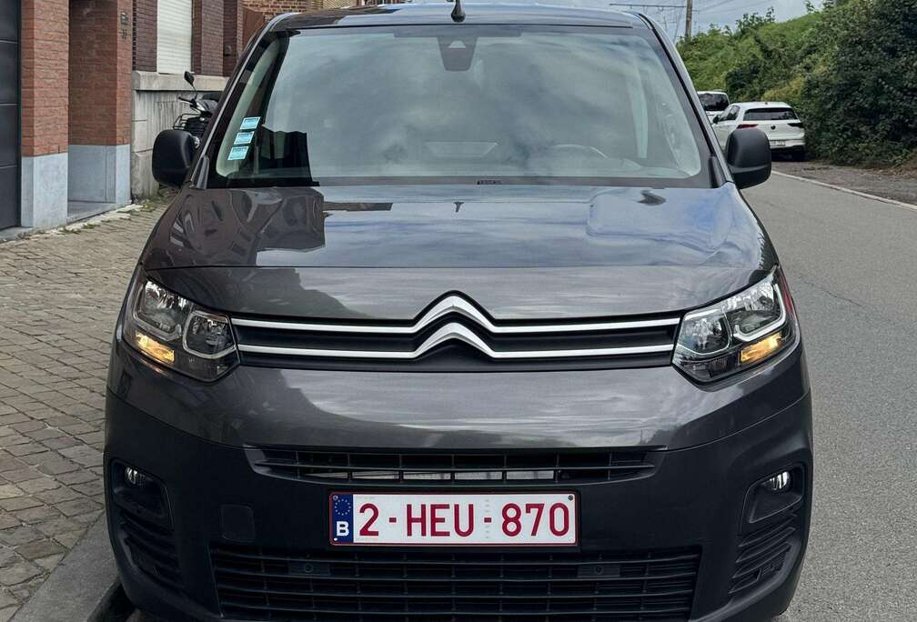 Citroen 1.5 BlueHDi M FULL OPTION CAMERA, Cruise, 3 place