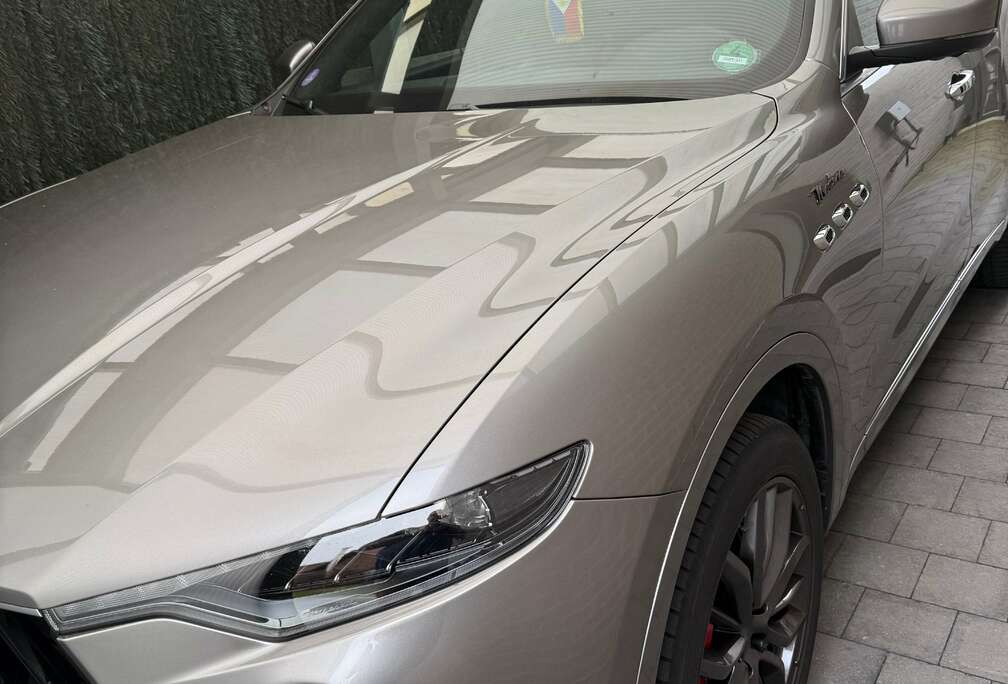 Maserati Levante 3.0 V6 BiTurbo Modena