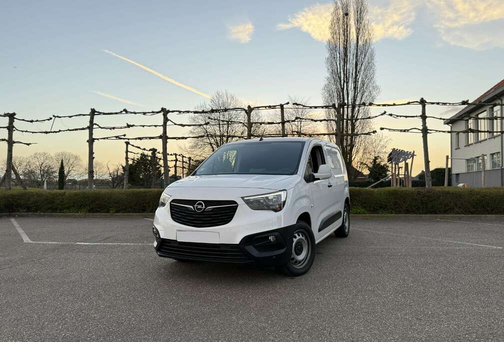 Opel 1.5 L1H1. 3 Zitpl.