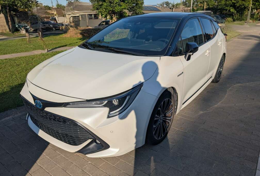 Toyota Hybride Style BiTone 1.8