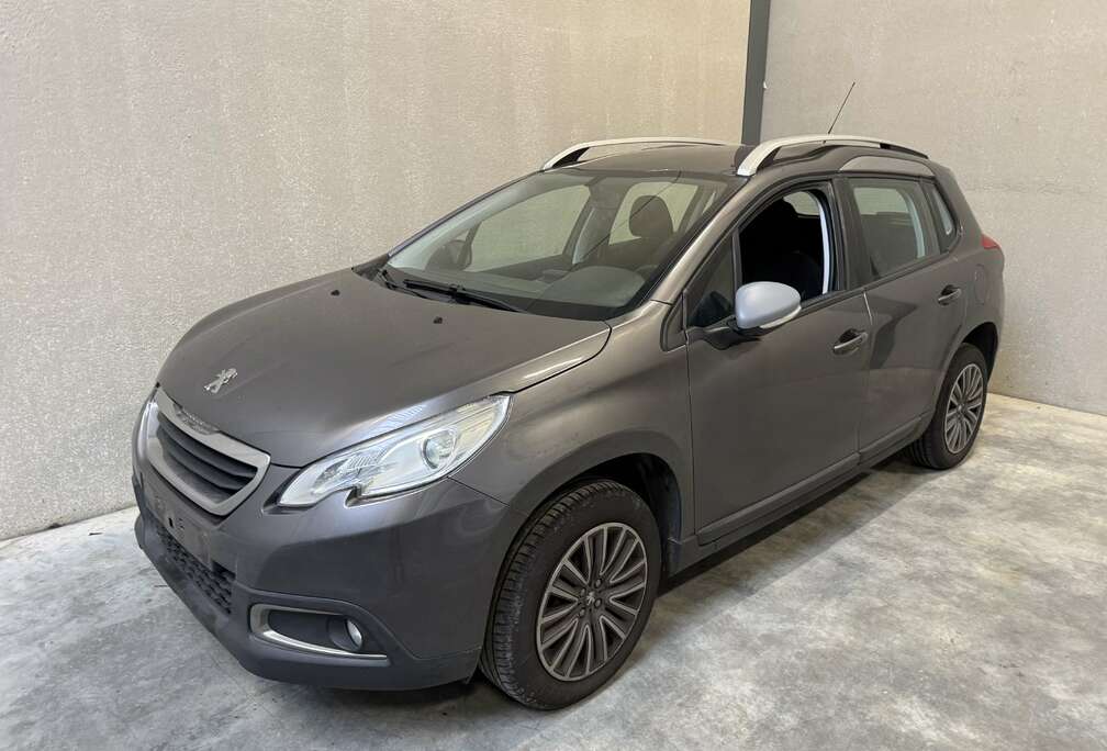 Peugeot 2008 1.2i benzine