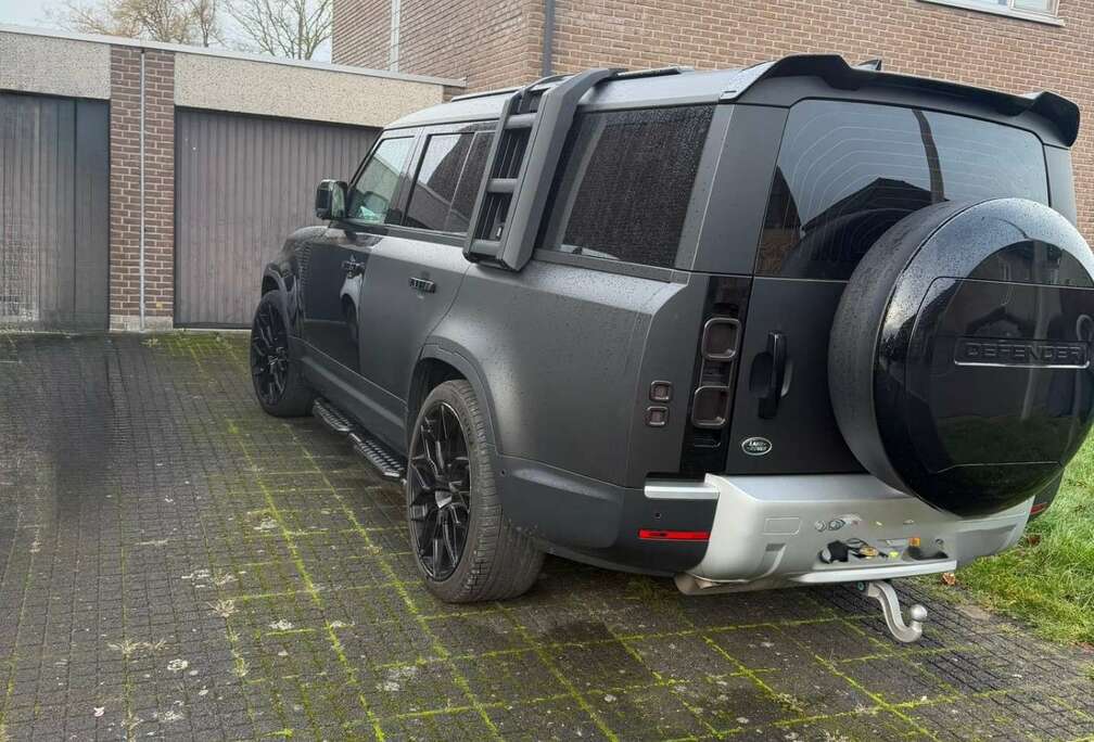 Land Rover 130 D250 SE