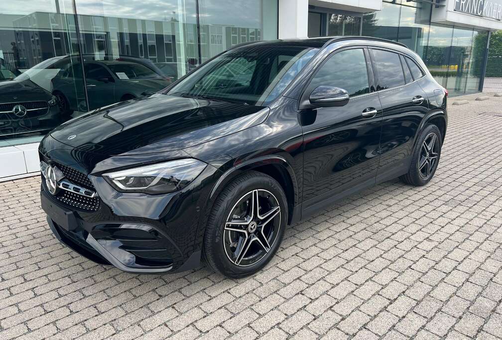 Mercedes-Benz AMG-Line Nightpakket Automaat Panoramisch-schuifdak Multibeam-LED
