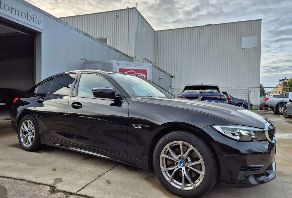 BMW eA // SPORT LINE // PHEV HYBRIDE // 84.734 KM
