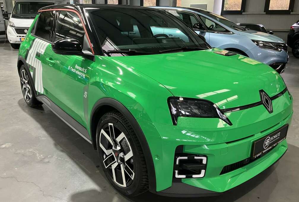 Renault E-tech techno 150hp 52kwh