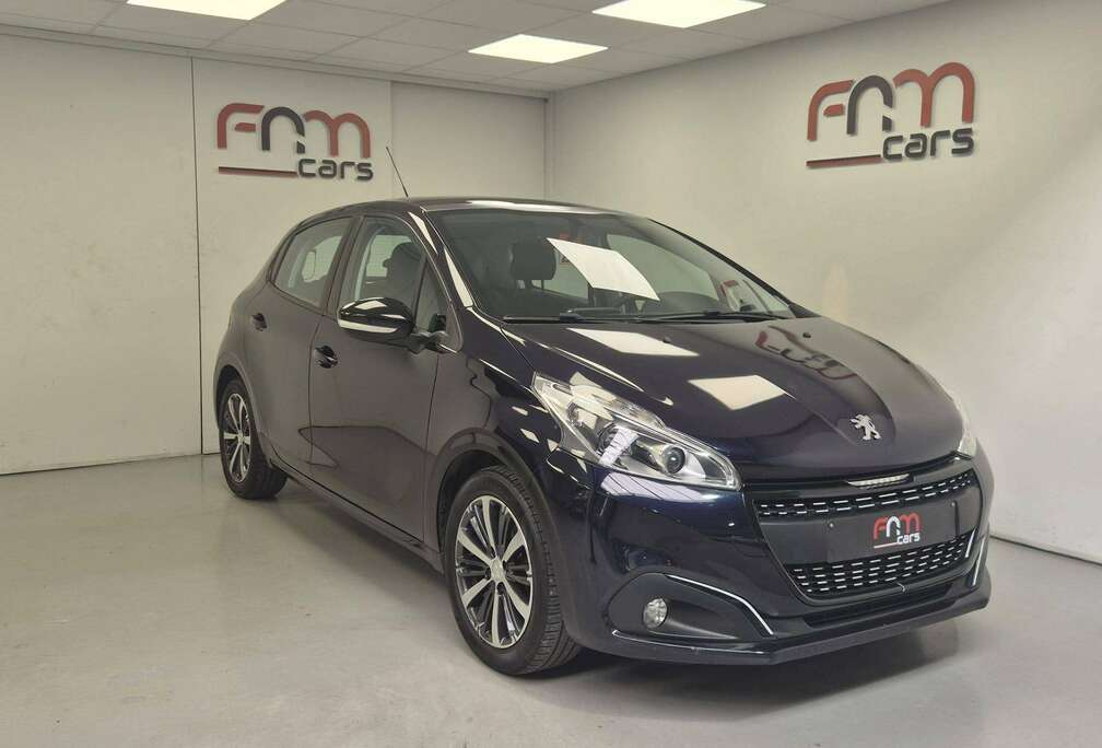 Peugeot 1.2i Allure bwj2017 Camera Navi Cruise Garantie