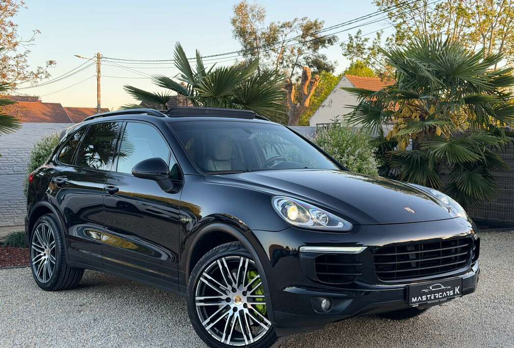 Porsche Cayenne 3.0i V6 Hybrid/Hydraulique Suspension