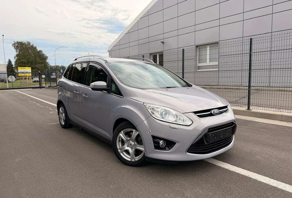 Ford Grand C-Max 1.6 TDCi Titanium**7 PLACES**CUIR**GPS**CLIMAUTO**SIEGE CHAUFFANT/ELECTRIQUE**CRUISE**RADAR**