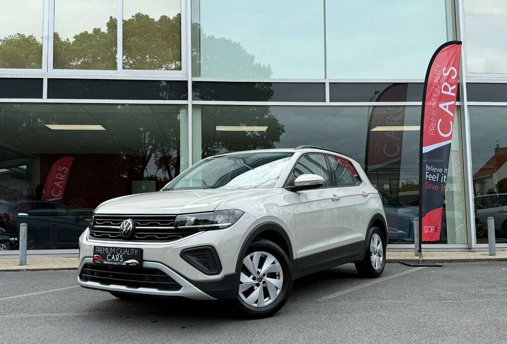 Volkswagen AUTOMAAT / ZETELVERWARMING / CARPLAY / SENSOREN /