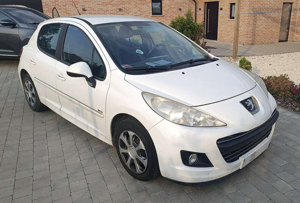 Peugeot 1.6 HDi 92ch FAP Sportium