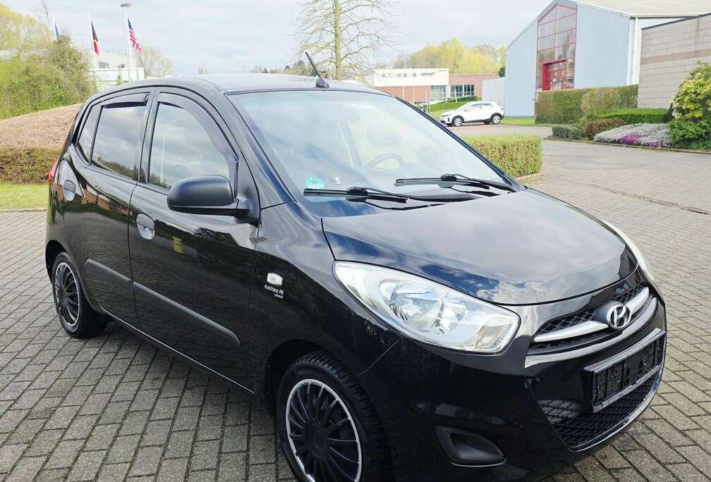 Hyundai i10 1.1i contrôle technique de vente disponible