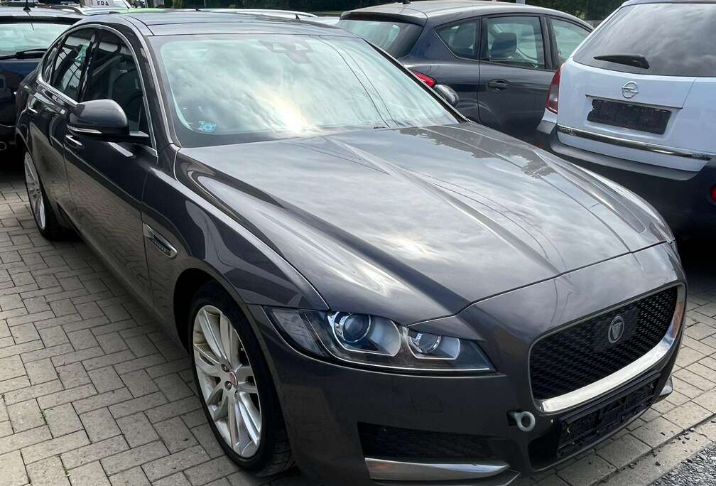 Jaguar XF 2.0 D Prestige / PARTS / PARTS