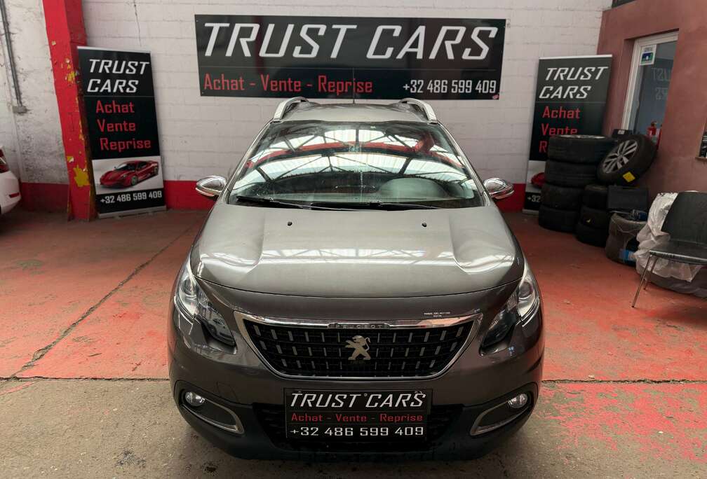 Peugeot 2008 1.2i  Style