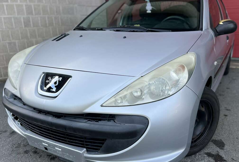 Peugeot + 1.4 HDi Trendy FAP