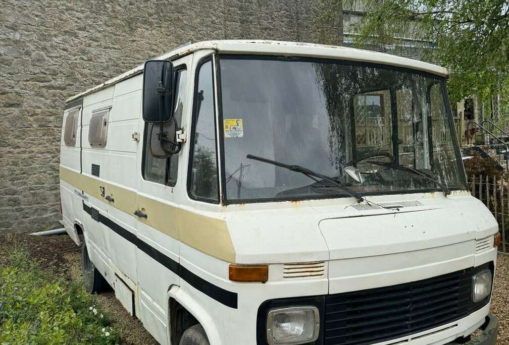 Mercedes-Benz 508 de 1977 Camper Document