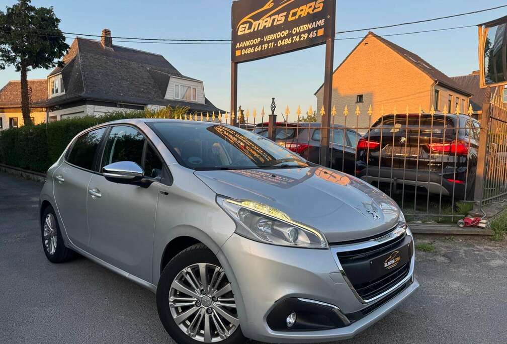 Peugeot 1.2i Style // 95.000 KM // JANTES // NAVI // CRUISE // AIRCO // 1 PROPRIÉTAIRE